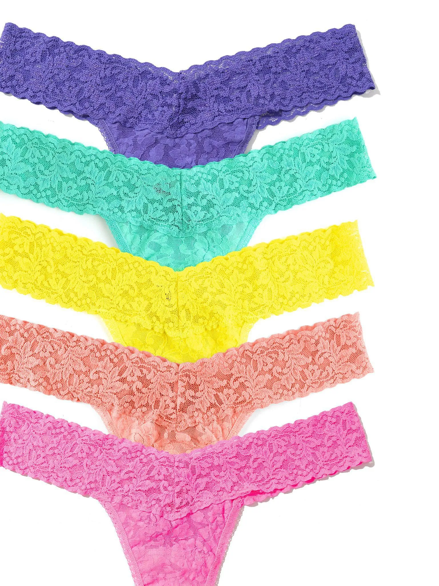 5 Pack Signature Lace® Low Rise Thongs In Printed Box Fiesta Pink