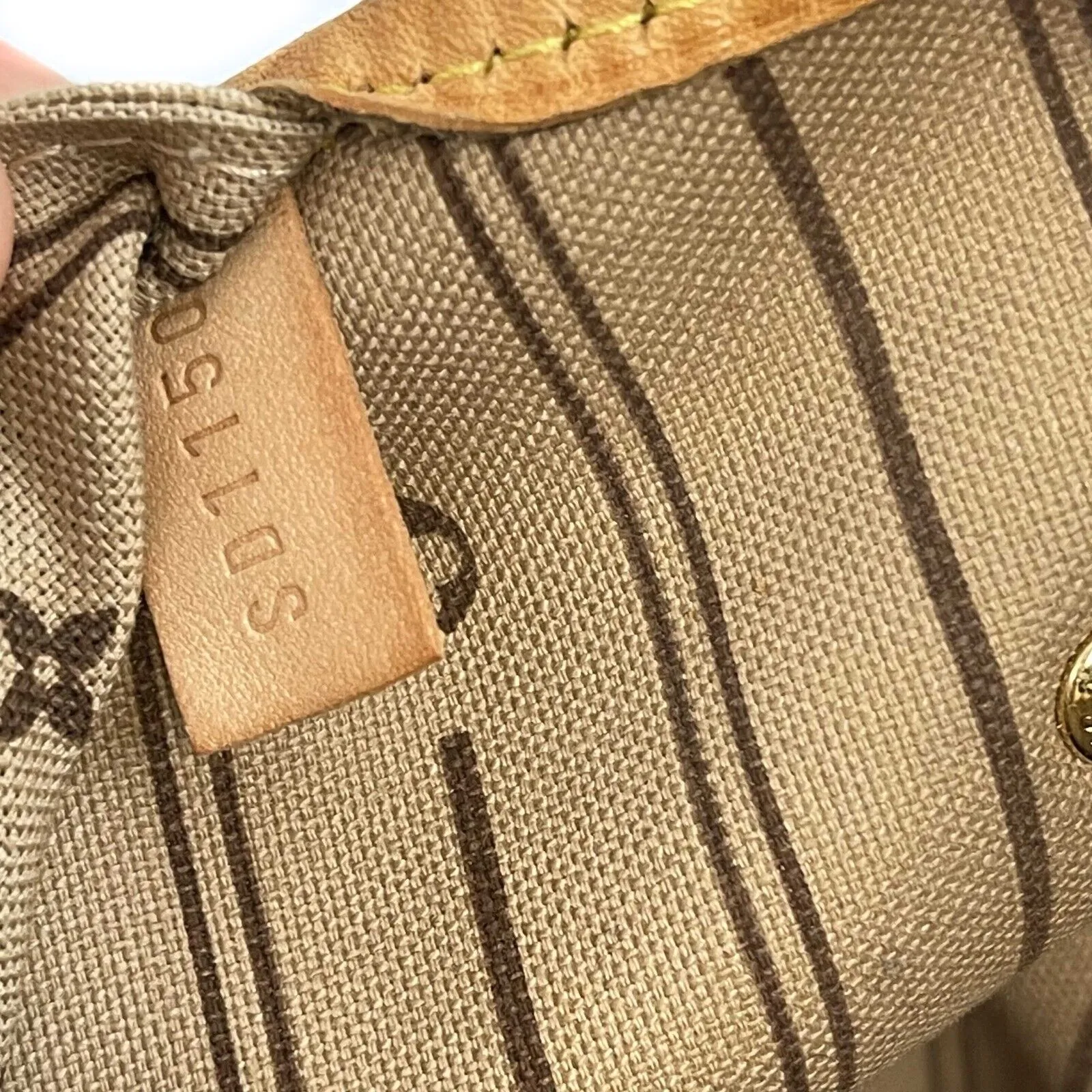 Louis Vuitton Neverfull Tote MM