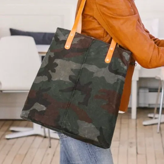 Over-the-Shoulder City TOTE Camouflage OILCLOTH Canvas Outside